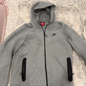 Nike Men's Light Gray Performance Jacket
